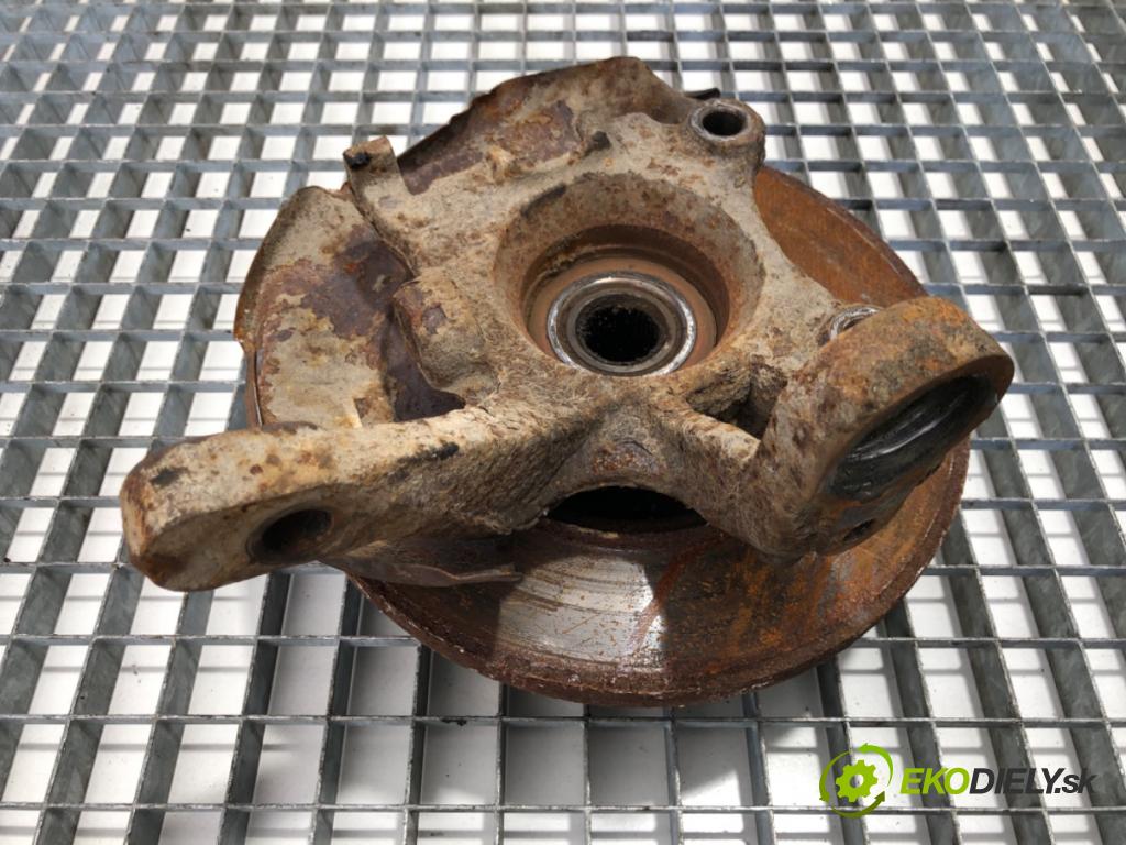 VW TRANSPORTER T4 Skrzynia 1993 44 kW 1.9 D 1896 náboj pravy predný