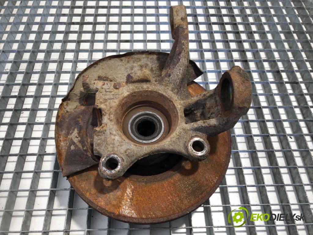 VW TRANSPORTER T4 Skrzynia 1993 44 kW 1.9 D 1896 náboj ľavy predný