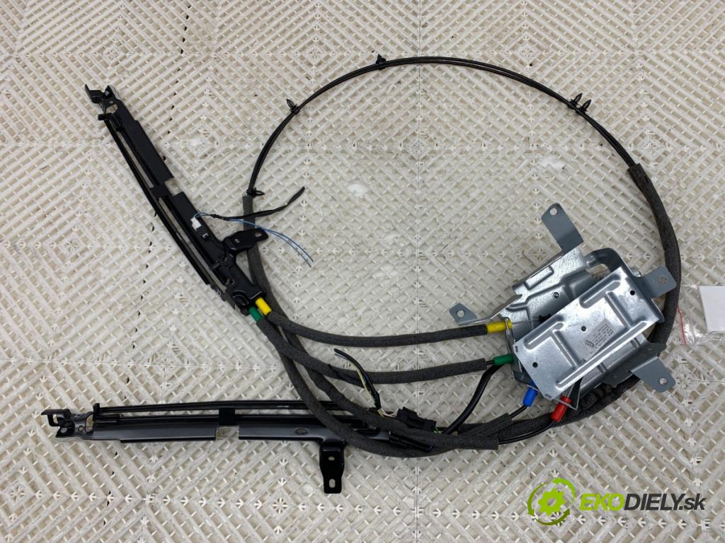 BMW F11 Kombi 2011 190 kW 530 d xDrive 2993 Mechanizmus Motor rolety dverí kufra 7232773