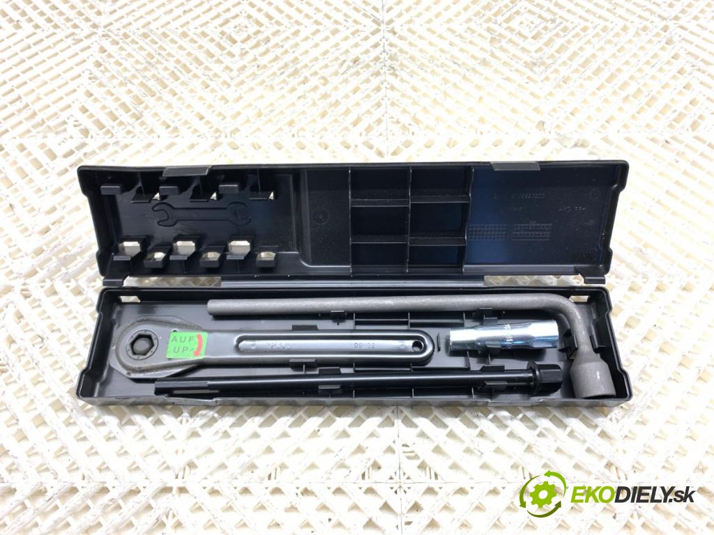 MERCEDES-BENZ eSPRINTER Skrzynia Skrzynia 2022 85 kW Electric (910.633)  Súprava náradia A9105830200