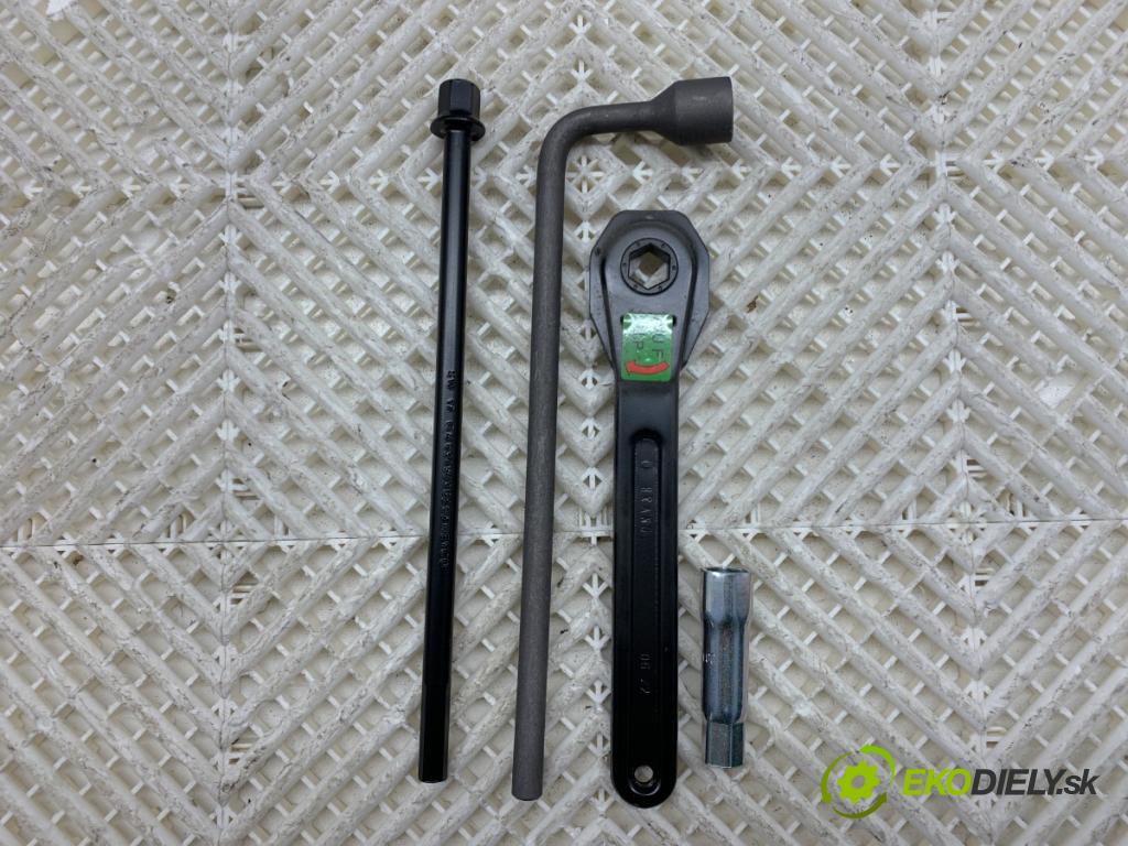 MERCEDES-BENZ eSPRINTER Skrzynia Skrzynia 2022 85 kW Electric (910.633)  Súprava náradia A9105830200