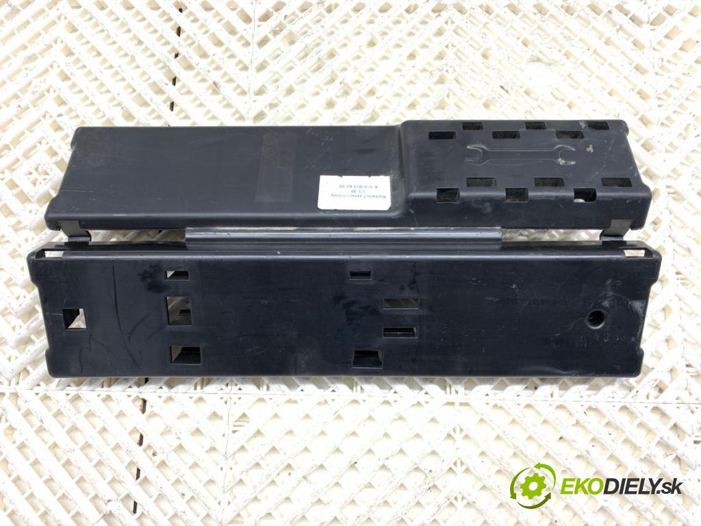 MERCEDES-BENZ eSPRINTER Skrzynia Skrzynia 2022 85 kW Electric (910.633)  Súprava náradia A9105830200