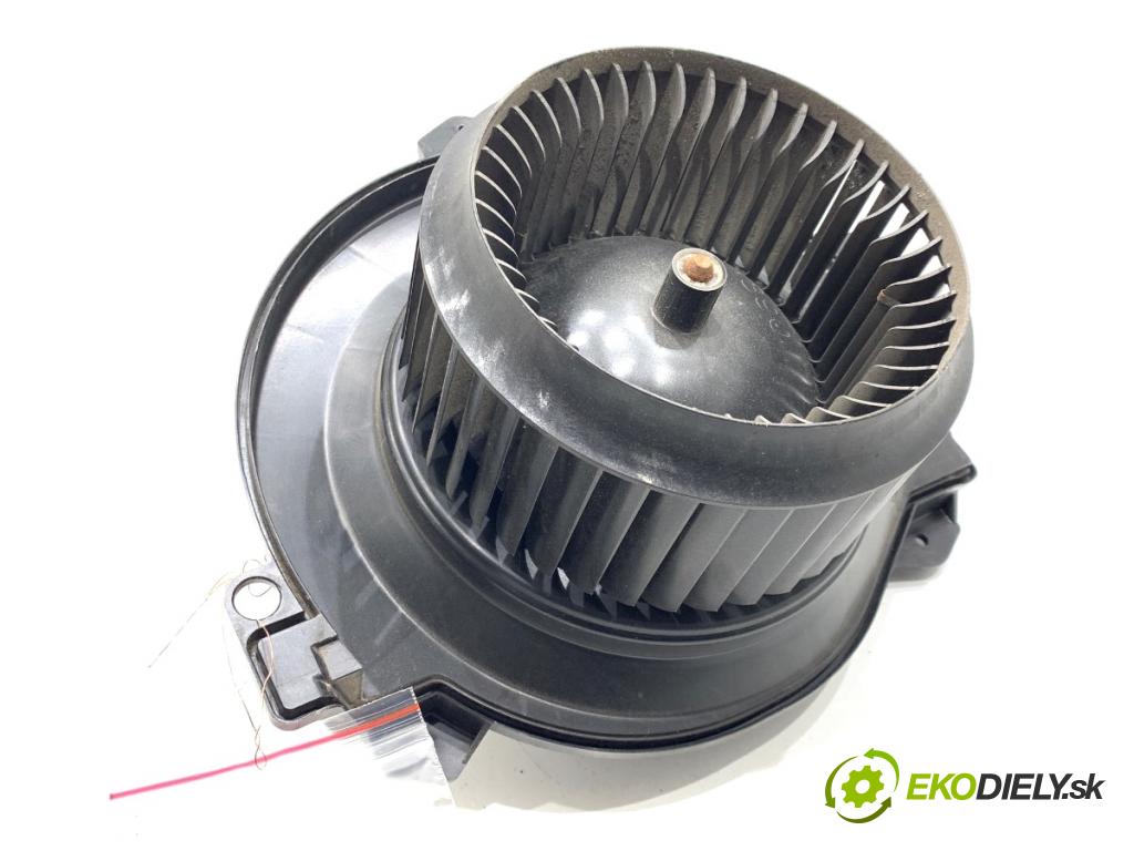 MERCEDES-BENZ eSPRINTER Skrzynia Skrzynia 2022 85 kW Electric (910.633)  ventilátor kúrenia A0008307902