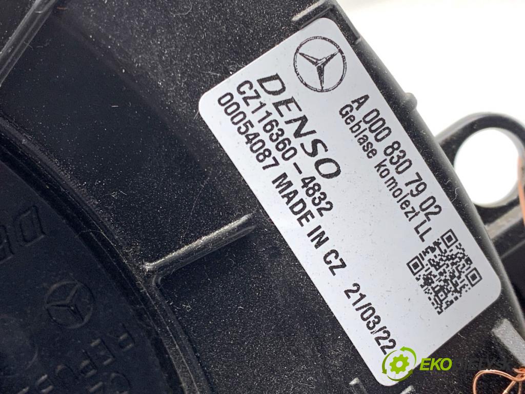 MERCEDES-BENZ eSPRINTER Skrzynia Skrzynia 2022 85 kW Electric (910.633)  ventilátor kúrenia A0008307902