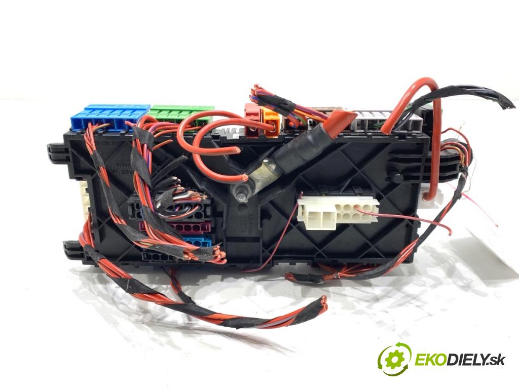 MERCEDES-BENZ eSPRINTER Skrzynia Skrzynia 2022 85 kW Electric (910.633)  Skrinka poistková  (Poistková skrinka)