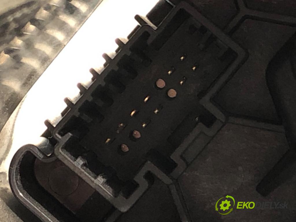 MERCEDES-BENZ eSPRINTER Skrzynia Skrzynia 2022 85 kW Electric (910.633)  Prepínač kombinovaný 10139371-12 (Prepínacie páčky pod volantom)