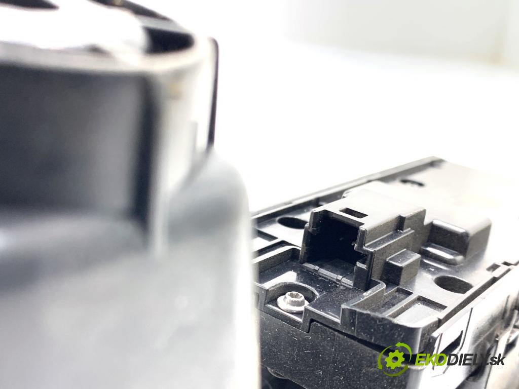 MERCEDES-BENZ eSPRINTER Skrzynia Skrzynia 2022 85 kW Electric (910.633)  Prepínač okien A9079054607 (Prepínacie páčky pod volantom)