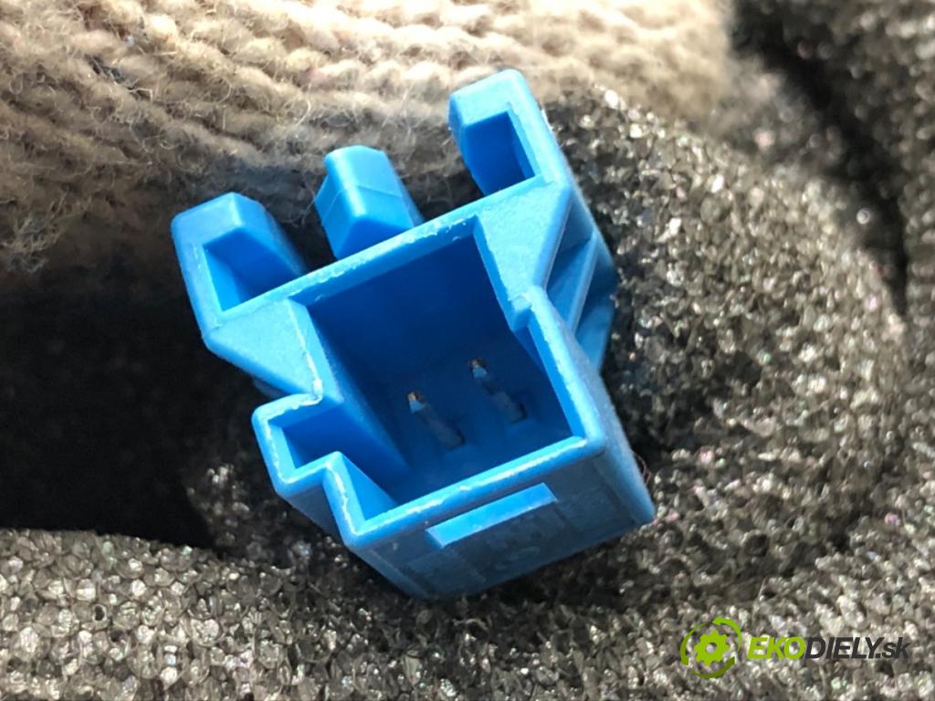 MERCEDES-BENZ eSPRINTER Skrzynia Skrzynia 2022 85 kW Electric (910.633)  Svetlo stropné A9076954300