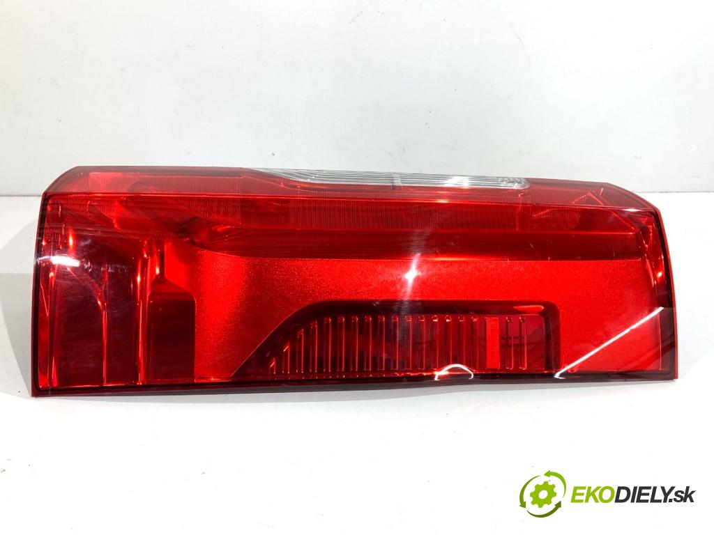 MERCEDES-BENZ eSPRINTER Skrzynia Skrzynia 2022 85 kW Electric (910.633)  Svetlo pravy zad 