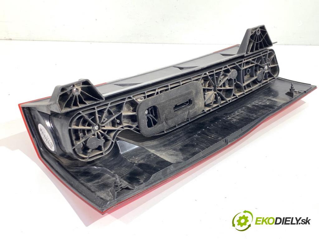 MERCEDES-BENZ eSPRINTER Skrzynia Skrzynia 2022 85 kW Electric (910.633)  Svetlo ľavy zad A9108200000