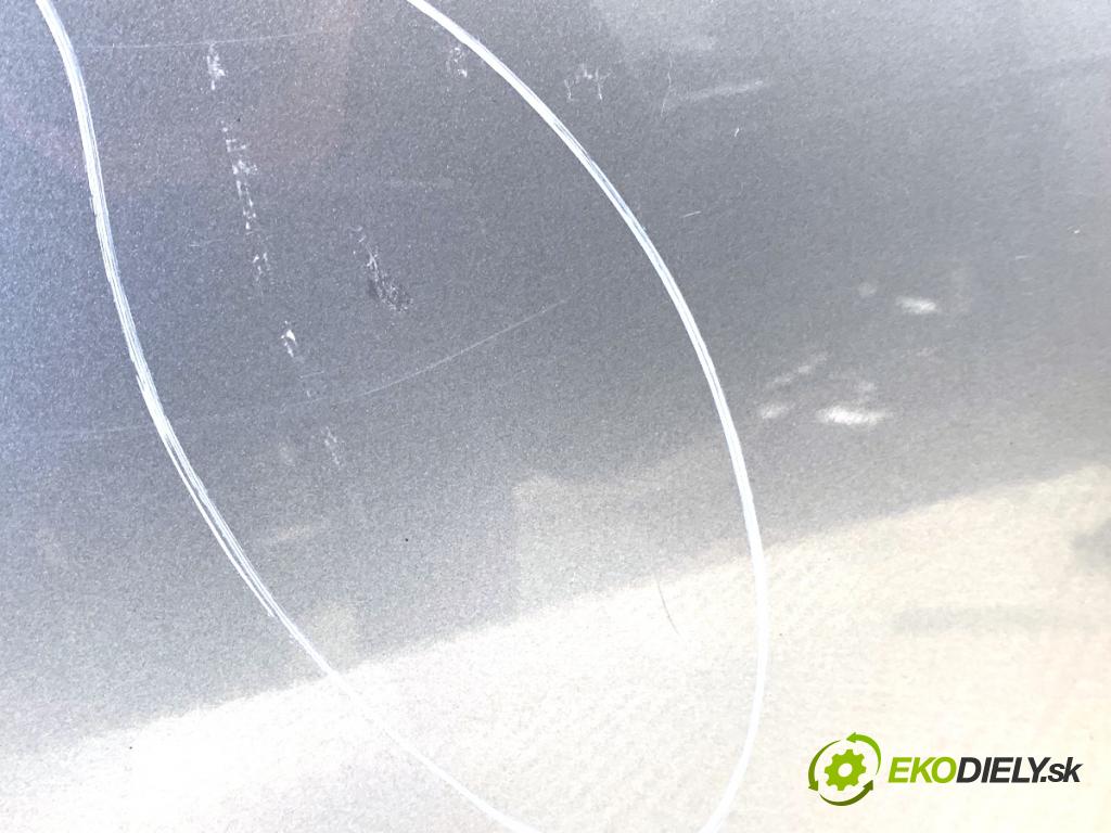 SKODA SUPERB II Kombi 2010 125 kW 2.0 TDI 1968 dveře pravý zadní část