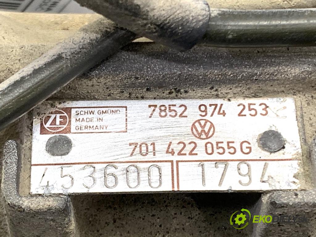 VW TRANSPORTER T4 Skrzynia 1994 57 kW 2.4 D 2370 riadenie volantu 701422055G