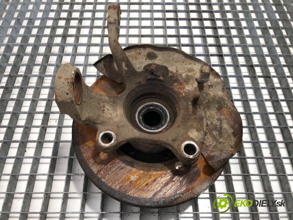 VW TRANSPORTER T4 Skrzynia 1994 57 kW 2.4 D 2370 náboj pravy predný