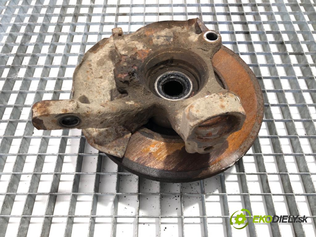 VW TRANSPORTER T4 Skrzynia 1994 57 kW 2.4 D 2370 náboj pravy predný