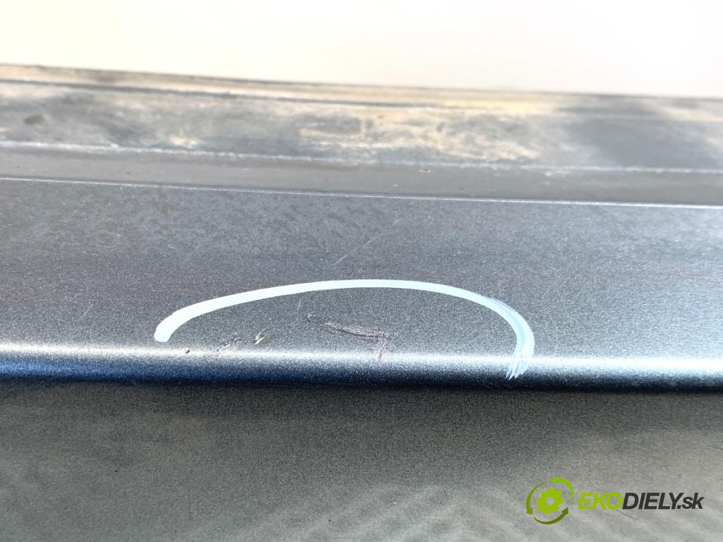 SKODA SUPERB II Kombi 2010 125 kW 2.0 TDI 1968 Nárazník zad  (Kľučka dverí ostatné)