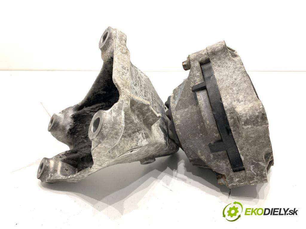 BMW F34 liftback 2015 140 kW 320 d 1995 Držiak Motor 6859416