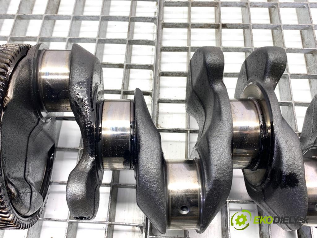 BMW F34 liftback 2015 140 kW 320 d 1995 Kardaň, hriadeľ KLIKA: 7797975 (Blok motora ostatné)