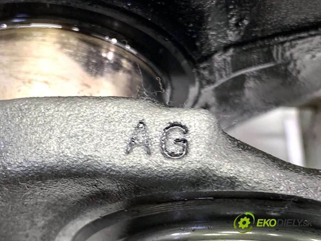 BMW F34 liftback 2015 140 kW 320 d 1995 Kardaň, hriadeľ KLIKA: 7797975 (Blok motora ostatné)