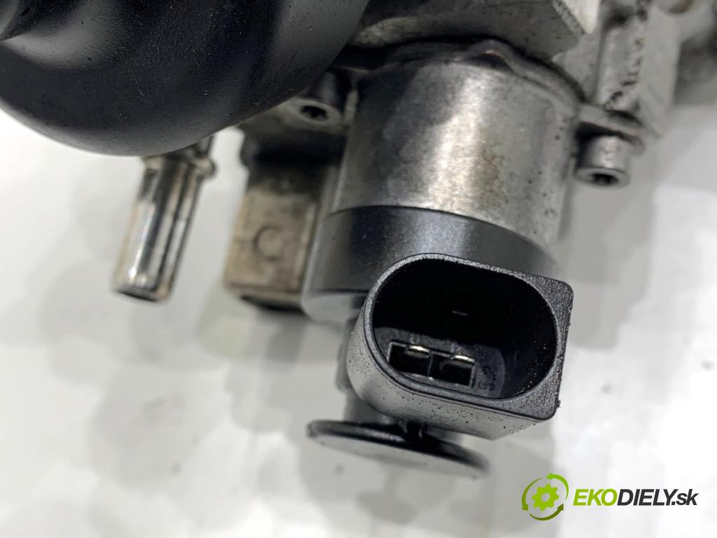 BMW F34 liftback 2015 140 kW 320 d 1995 Pumpa vstrekovacia 8511626 (Vstrekovacie čerpadlo)