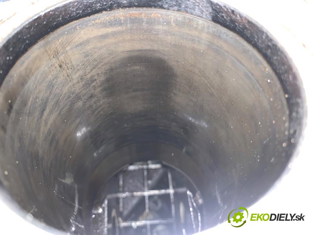 BMW F34 liftback 2015 140 kW 320 d 1995 JEDNOTKA: motora 8513982 (Blok motoru)