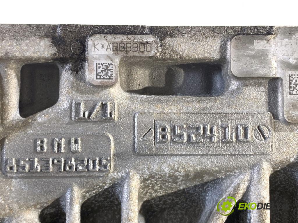 BMW F34 liftback 2015 140 kW 320 d 1995 JEDNOTKA: motora 8513982 (Blok motoru)
