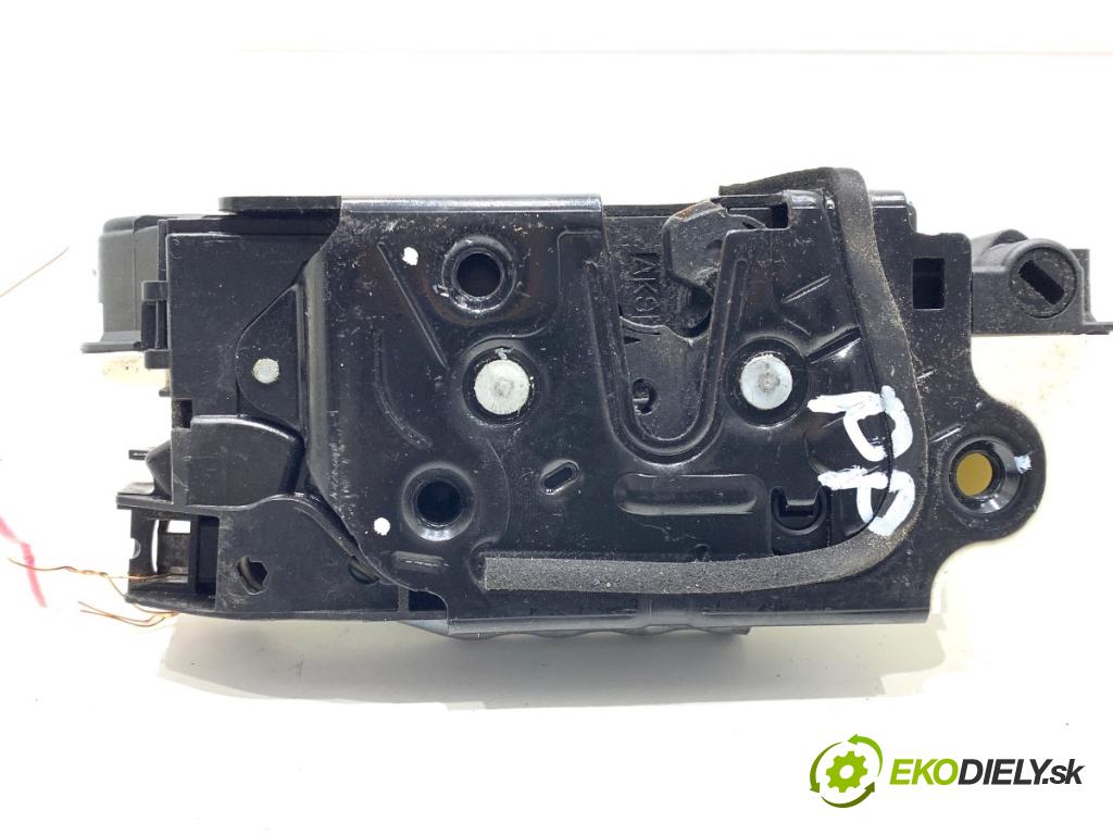 SKODA SUPERB II Kombi 2010 125 kW 2.0 TDI 1968 zámok Dvere pravy predný 5N1837016C