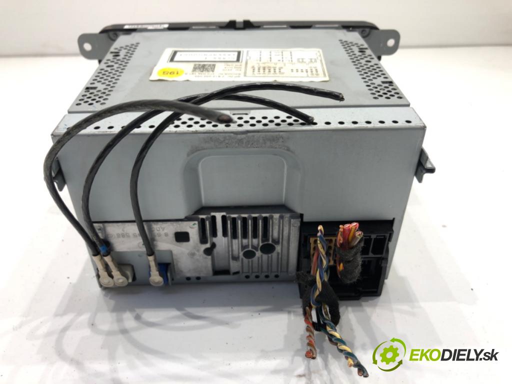 SKODA SUPERB II Kombi 2010 125 kW 2.0 TDI 1968 RADIO 3T0035191A (Audio zariadenie)