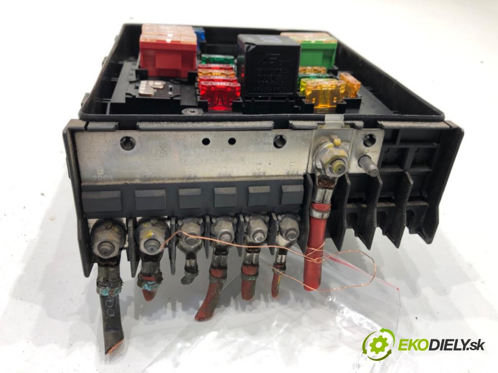 SKODA SUPERB II Kombi 2010 125 kW 2.0 TDI 1968 Skrinka poistková 1K0937118 (Poistková skrinka)