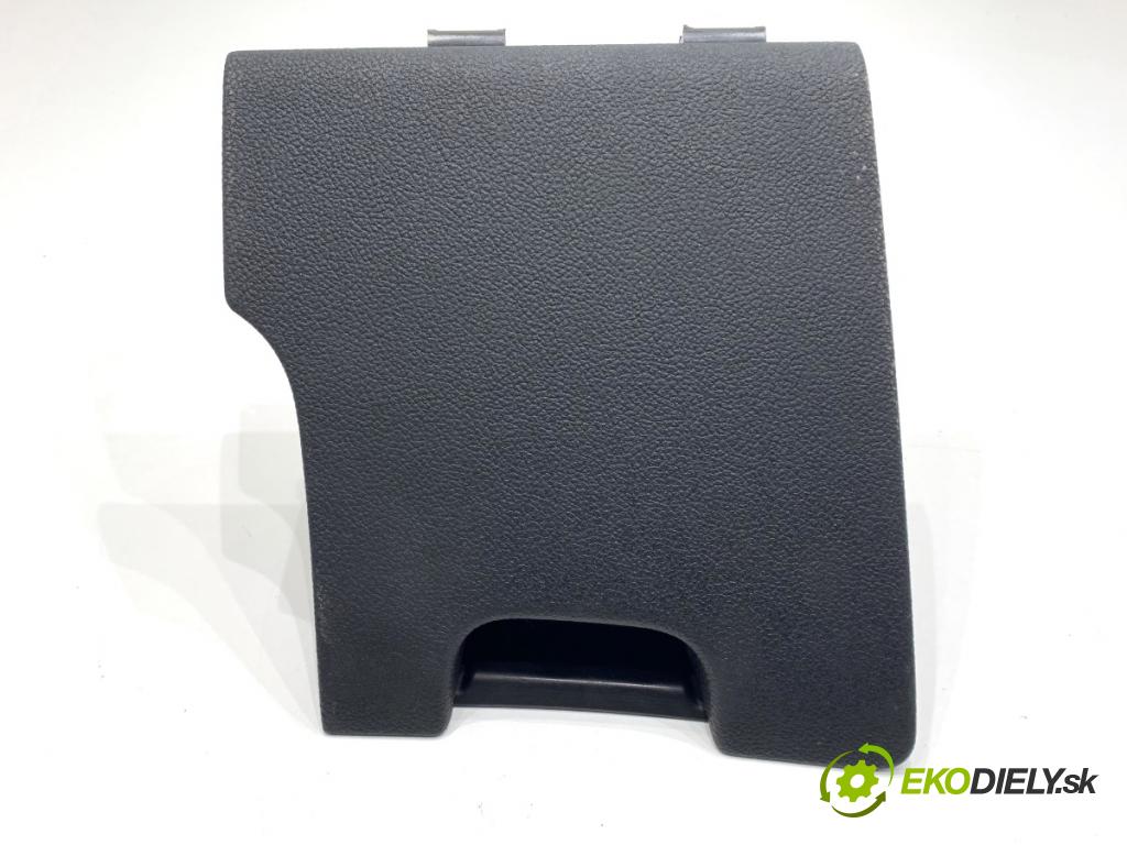 SKODA SUPERB II Kombi 2010 125 kW 2.0 TDI 1968 přihrádka kastlík volantu 3T1857921