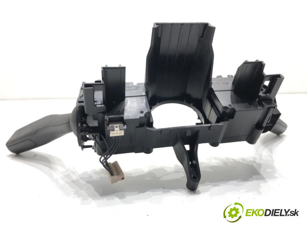 SKODA SUPERB II Kombi 2010 125 kW 2.0 TDI 1968 Prepínač kombinovaný 5K0953521BN (Prepínacie páčky pod volantom)