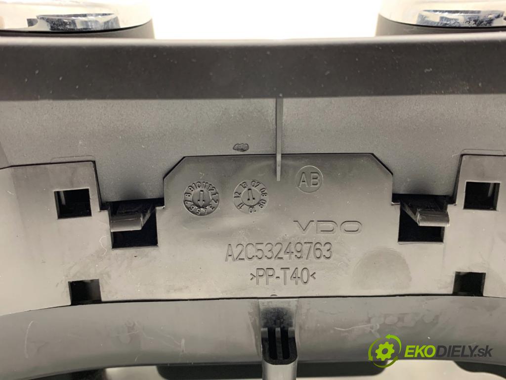 SKODA SUPERB II Kombi 2010 125 kW 2.0 TDI 1968 Prístrojovka 3T1920841H (Prístrojová doska)