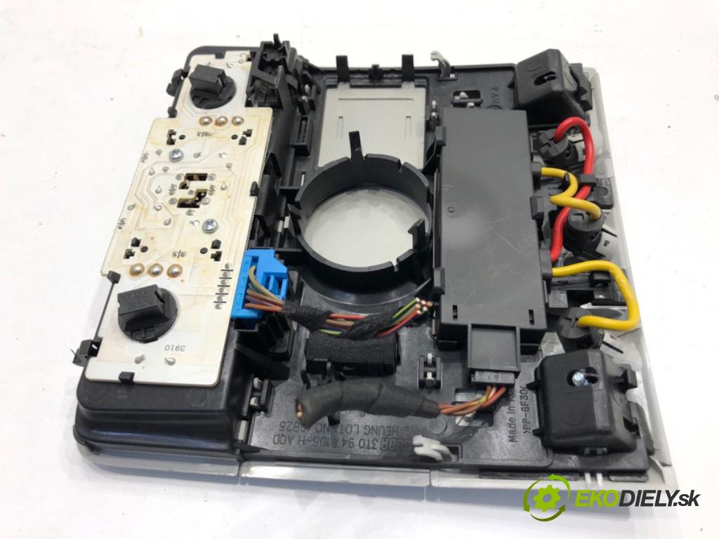 SKODA SUPERB II Kombi 2010 125 kW 2.0 TDI 1968 světlo stropní 3T0947105H