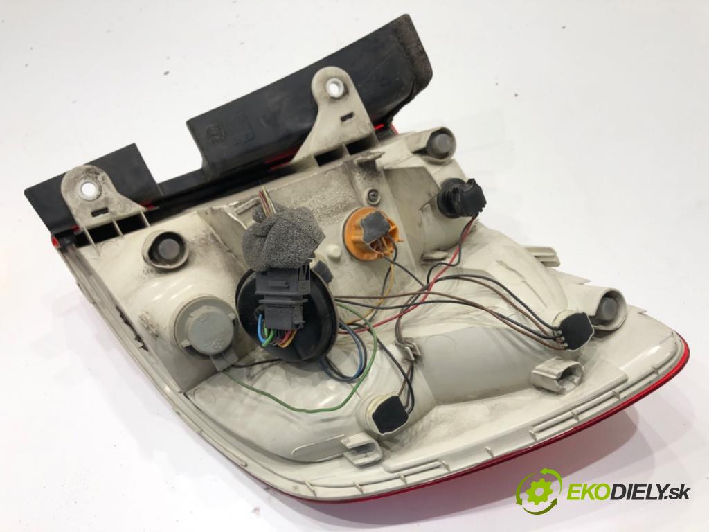 SKODA SUPERB II Kombi 2010 125 kW 2.0 TDI 1968 Svetlo ľavy zad 3T9945095L