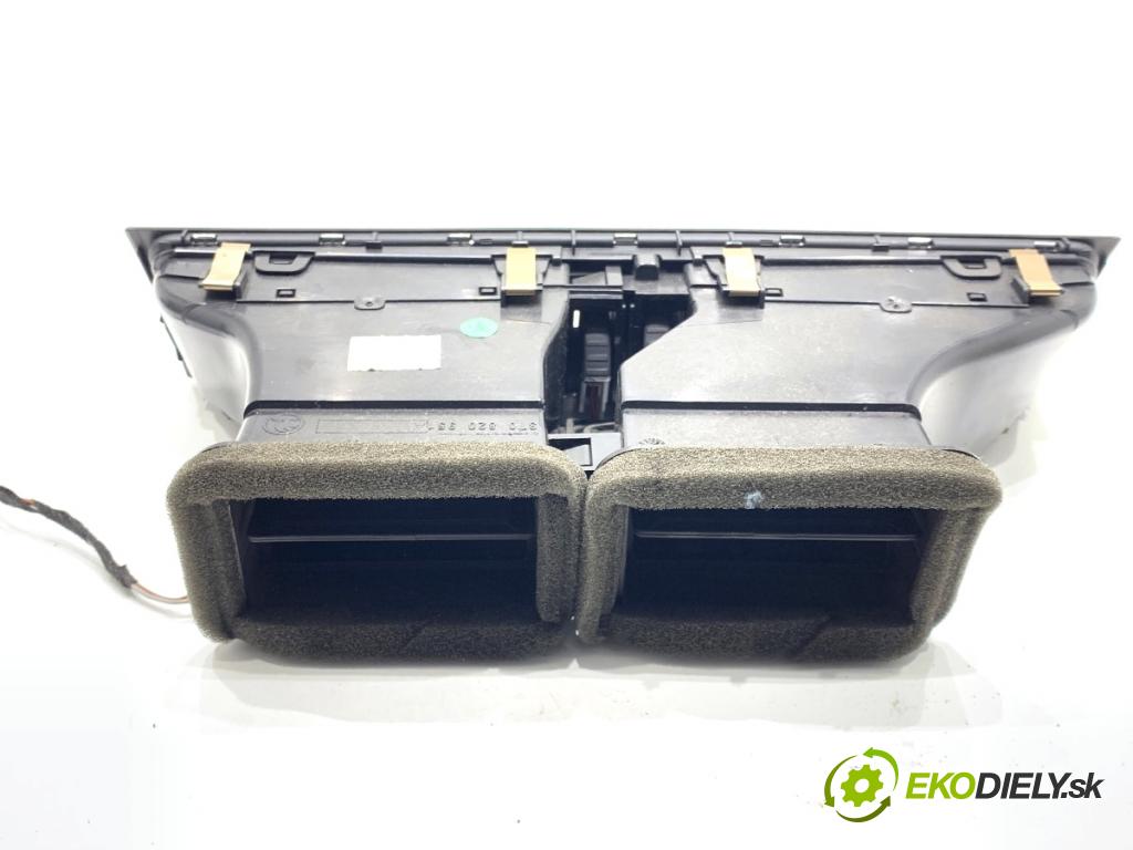 SKODA SUPERB II Kombi 2010 125 kW 2.0 TDI 1968 Mriežky kúrenia predný stredna 3T0820951A