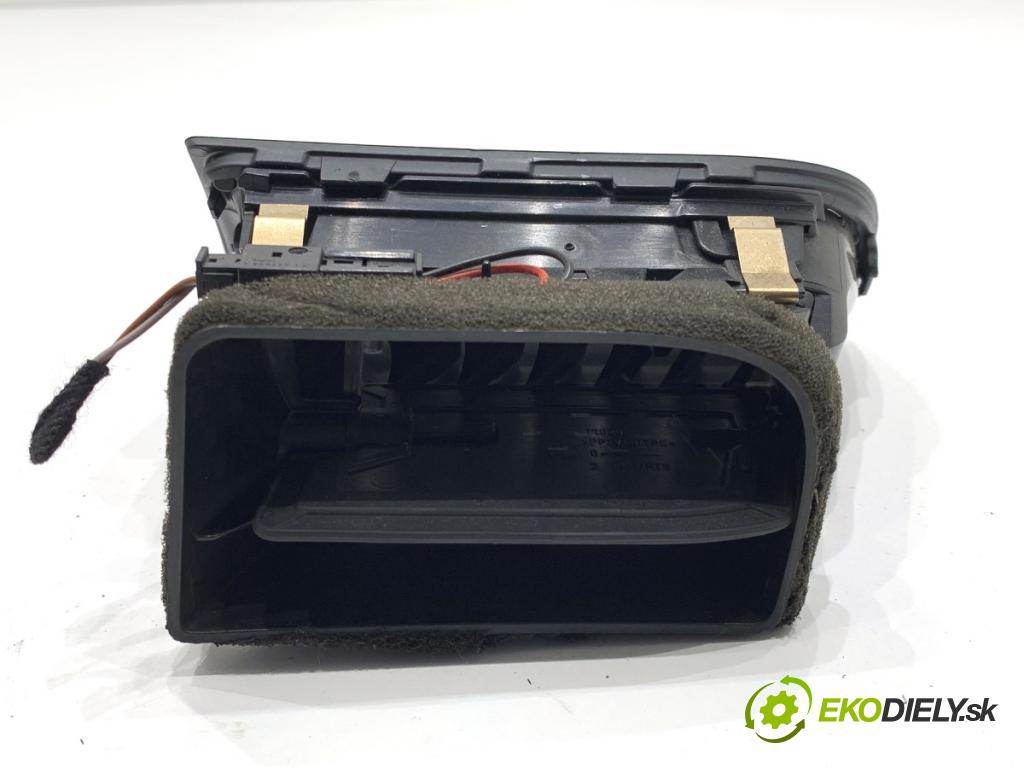 SKODA SUPERB II Kombi 2010 125 kW 2.0 TDI 1968 Mriežky kúrenia ľavy predný 3T0819701