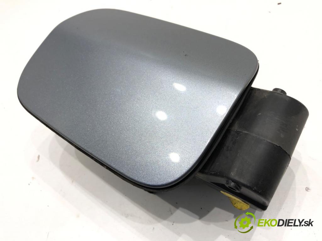 SKODA SUPERB II Kombi 2010 125 kW 2.0 TDI 1968 Dvierka nádrže paliva  (Kľučka dverí ostatné)