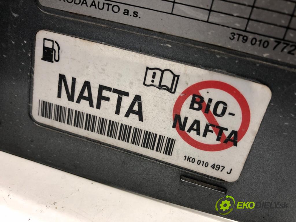 SKODA SUPERB II Kombi 2010 125 kW 2.0 TDI 1968 Dvierka nádrže paliva  (Kľučka dverí ostatné)