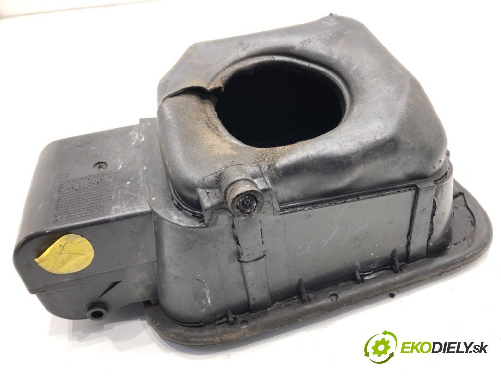 SKODA SUPERB II Kombi 2010 125 kW 2.0 TDI 1968 Dvierka nádrže paliva  (Kľučka dverí ostatné)