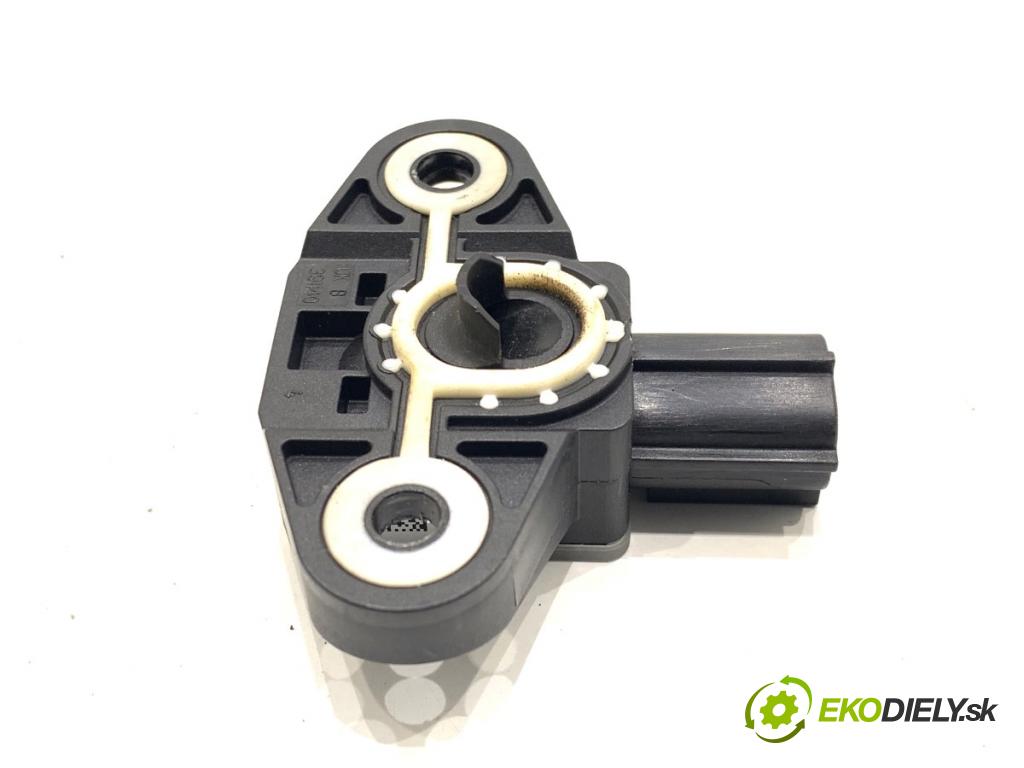 SKODA SUPERB II Kombi 2010 125 kW 2.0 TDI 1968 Snímač nárazu 5N0959354 (Snímač nárazu)