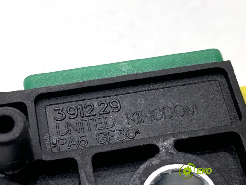 SKODA SUPERB II Kombi 2010 125 kW 2.0 TDI 1968 Snímač nárazu 8K0973323S (Snímač nárazu)