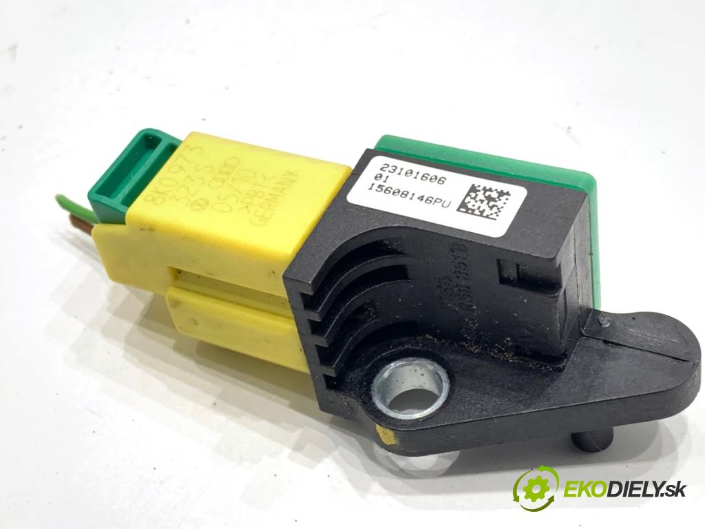 SKODA SUPERB II Kombi 2010 125 kW 2.0 TDI 1968 Snímač nárazu 8K0973323S (Snímač nárazu)