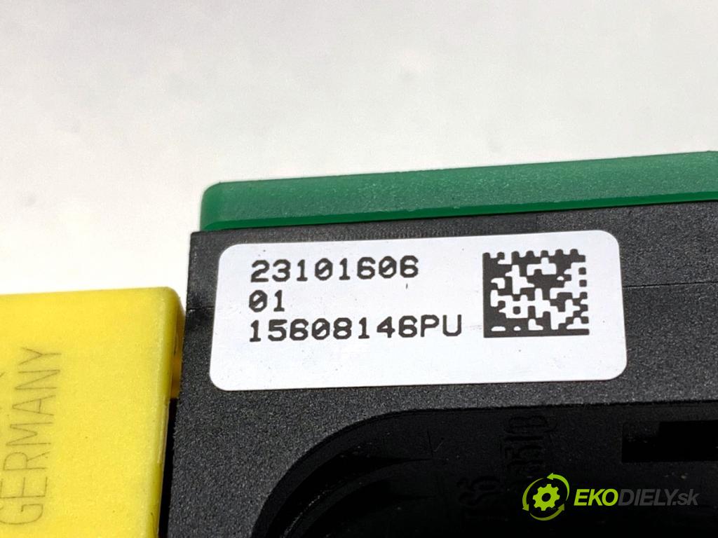 SKODA SUPERB II Kombi 2010 125 kW 2.0 TDI 1968 Snímač nárazu 8K0973323S (Snímač nárazu)