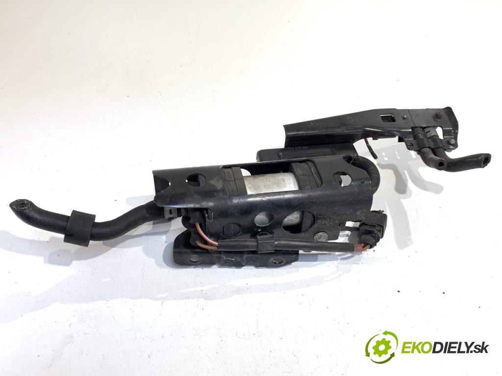 SKODA SUPERB II Kombi 2010 125 kW 2.0 TDI 1968 pumpa paliva vnejší 1K0906089 (Palivové čerpadlo)