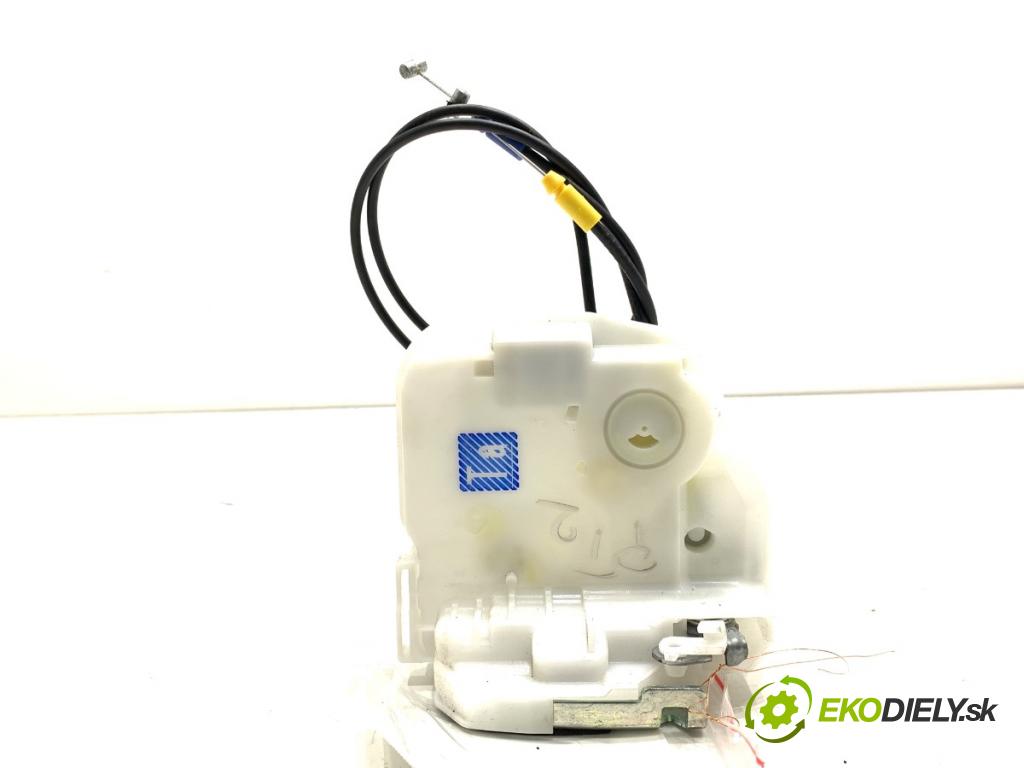 MITSUBISHI ECLIPSE SUV 2019 120 kW 1.5 T-Mivec 1499 zámok dveře pravý zadní část 