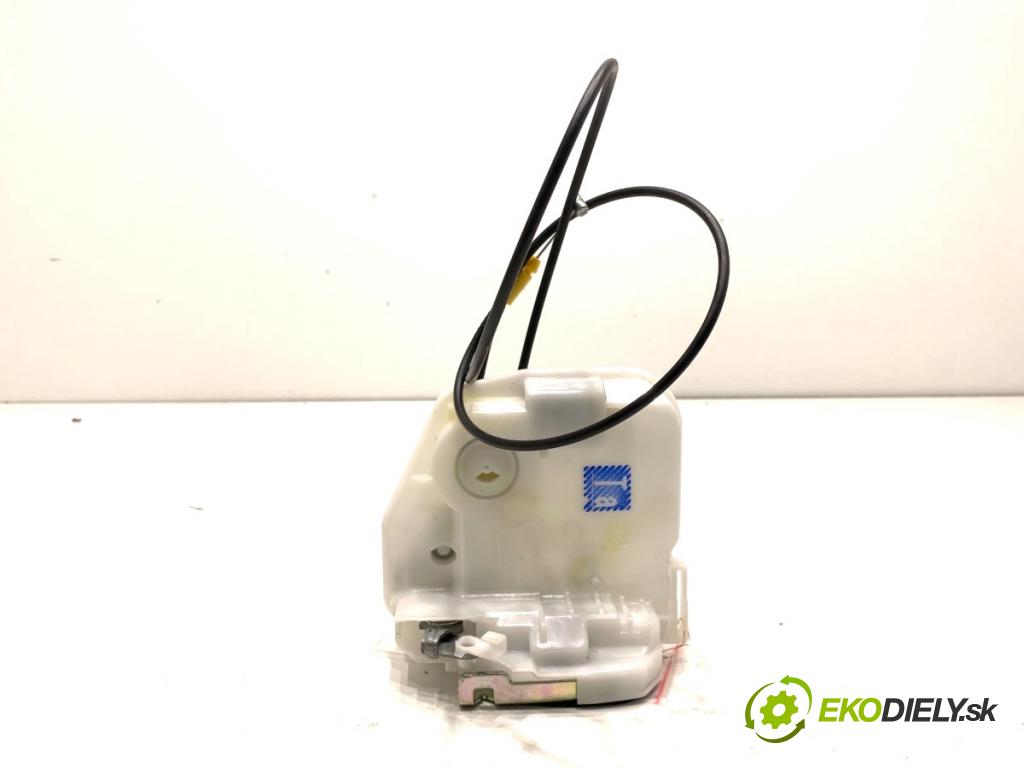 MITSUBISHI ECLIPSE SUV 2019 120 kW 1.5 T-Mivec 1499 zámok dveře levý zadní část 