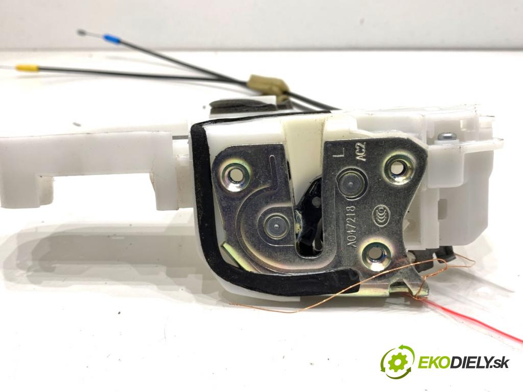 MITSUBISHI ECLIPSE SUV 2019 120 kW 1.5 T-Mivec 1499 zámok Dvere ľavy predný