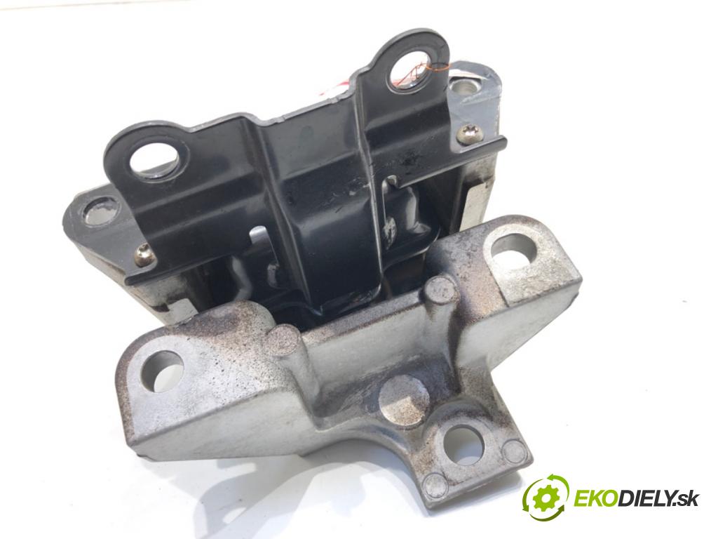 MITSUBISHI ECLIPSE SUV 2019 120 kW 1.5 T-Mivec 1499 AirBag Motor ľavy