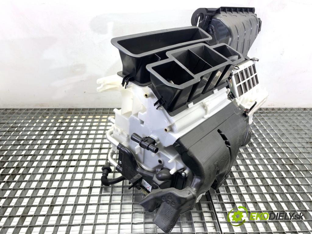 MITSUBISHI ECLIPSE SUV 2019 120 kW 1.5 T-Mivec 1499 Výhrevné teleso, radiátor kúrenia KOMBAJN 7800A514