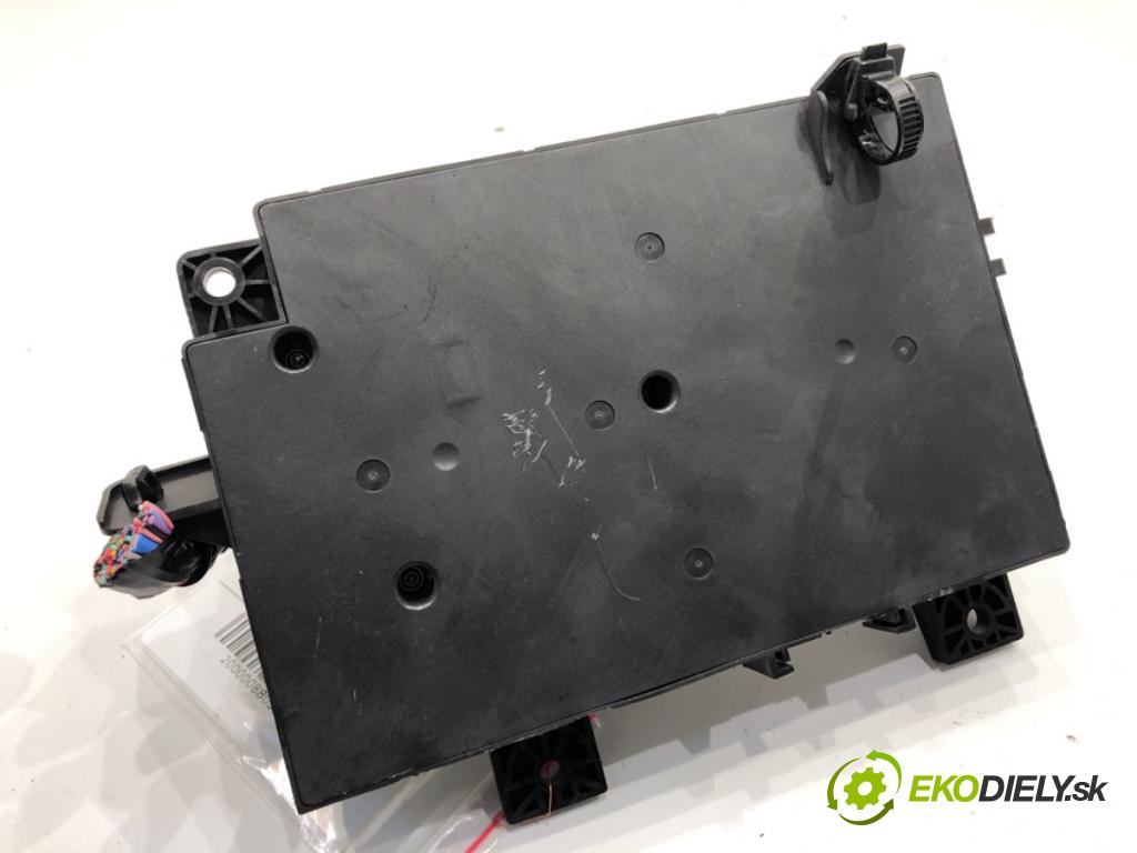 MITSUBISHI ECLIPSE SUV 2019 120 kW 1.5 T-Mivec 1499 Modul BSI 8637B493 (Poistková skrinka)