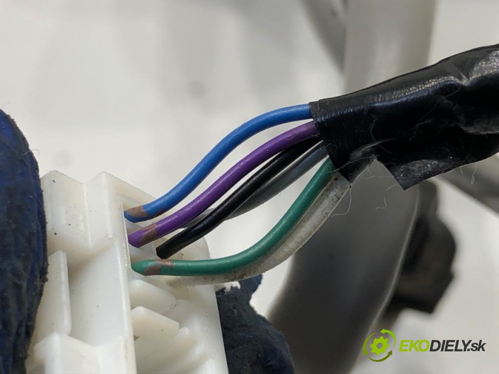 MITSUBISHI ECLIPSE SUV 2019 120 kW 1.5 T-Mivec 1499 Spätné zrkadlo pravy